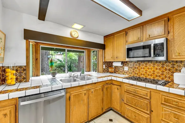 $675,000 | 25655 Tahquitz Drive, Idyllwild, CA 92549