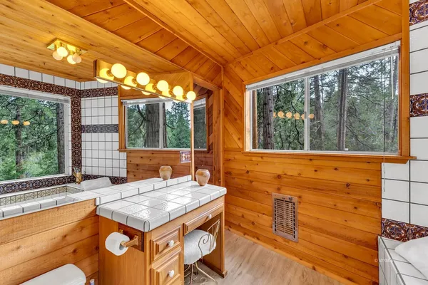 $675,000 | 25655 Tahquitz Drive, Idyllwild, CA 92549