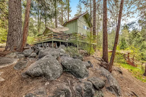 $675,000 | 25655 Tahquitz Drive, Idyllwild, CA 92549