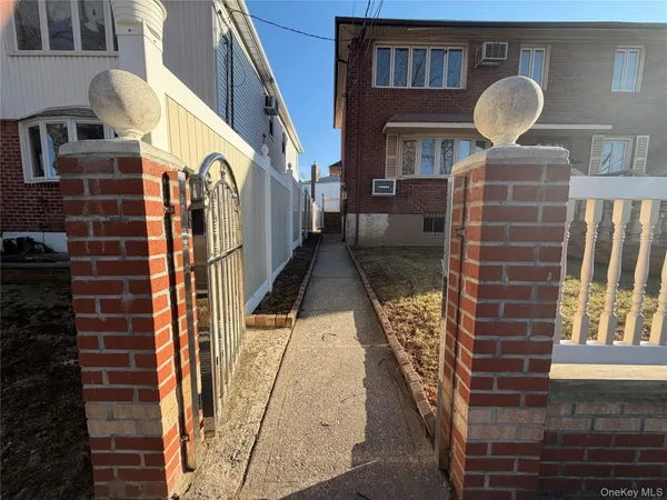 $3,500 | 141-33 255th Street, Unit SECOND | Rosedale