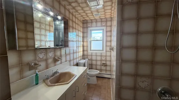 $3,500 | 141-33 255th Street, Unit SECOND | Rosedale