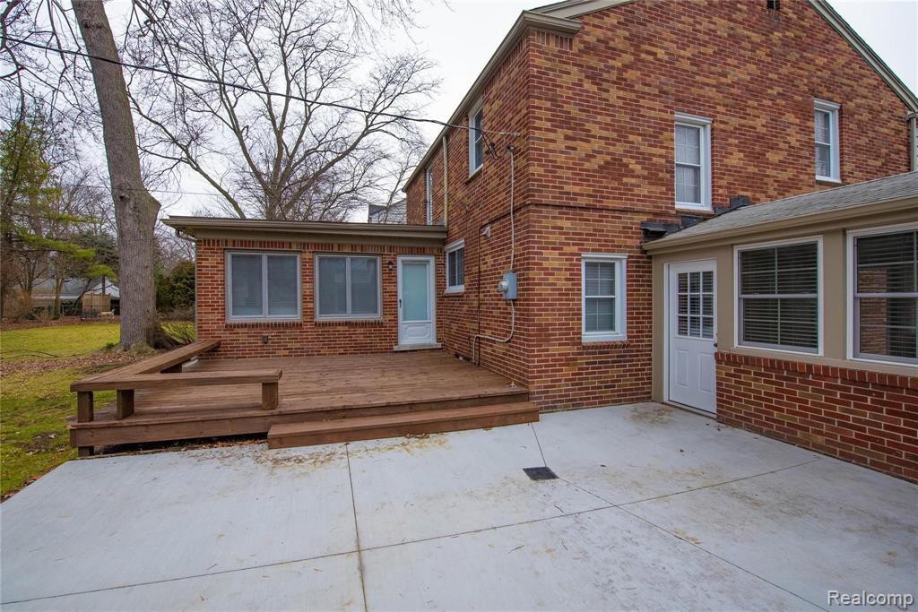 1699 Littlestone Road Grosse Pointe Woods, MI 48236 - Photo 50 of 54