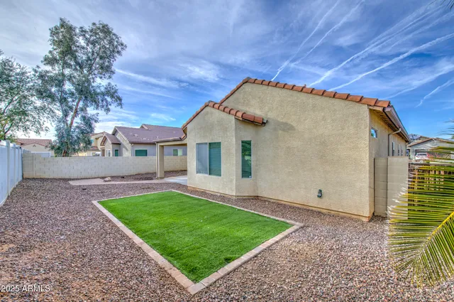 $295,000 | 21261 East Volunteer Drive, Red Rock, AZ 85145