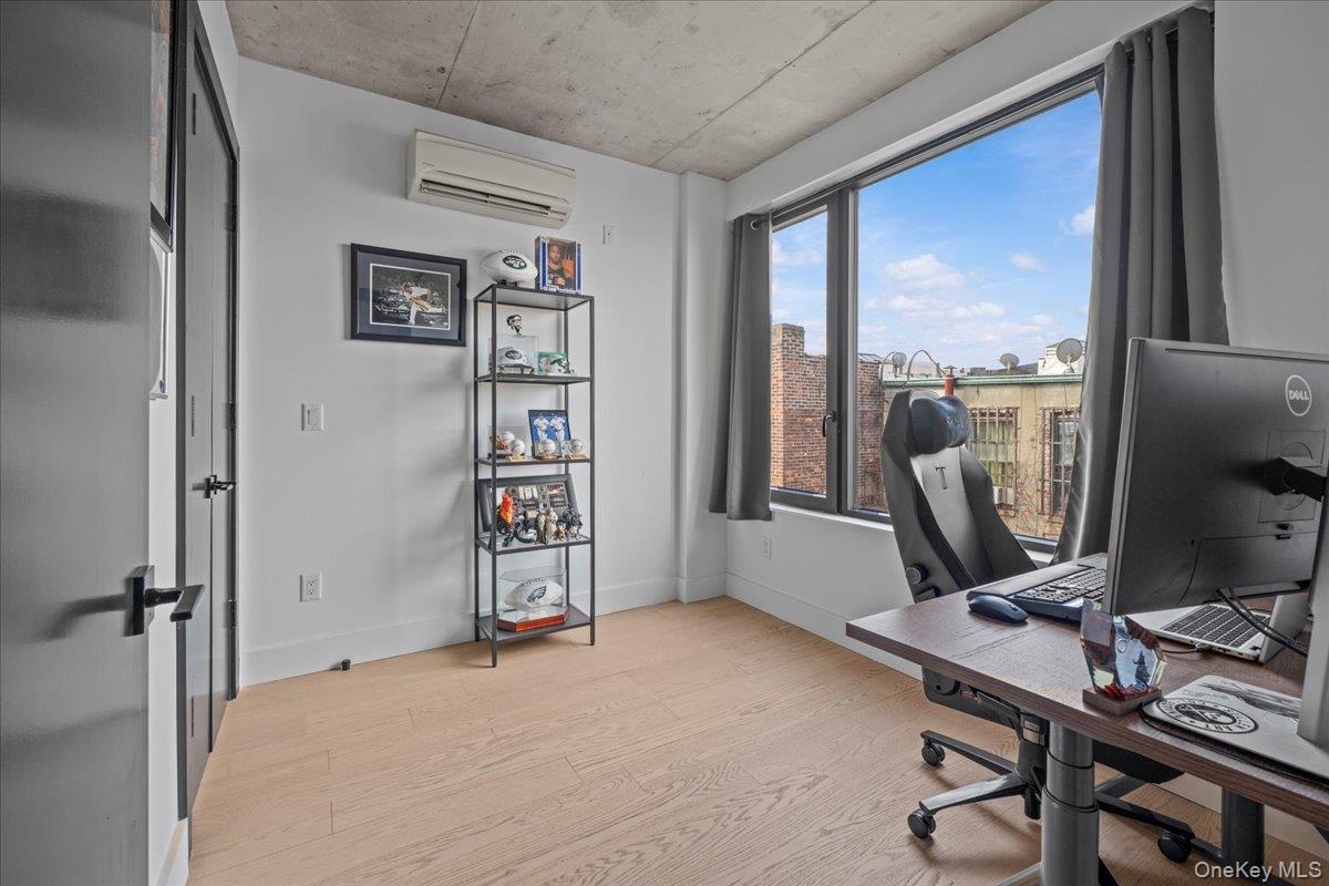 458 East 25th Street, Unit 305 Brooklyn, NY 11226 - Photo 10 of 14 a view of a room with gym equipment