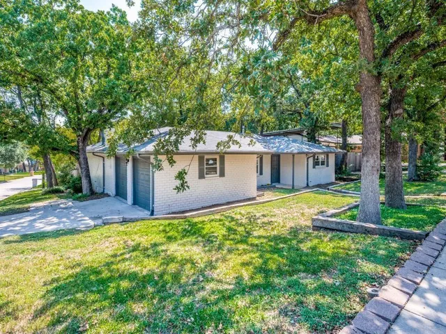 $2,800 | 1108 Wade Drive, Bedford, TX 76022