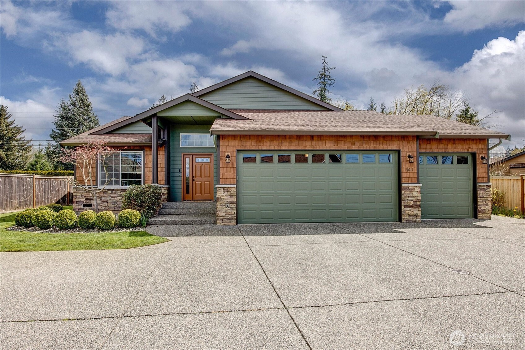 15611 42nd Drive Southeast Bothell, WA 98012 - Photo 3 of 36