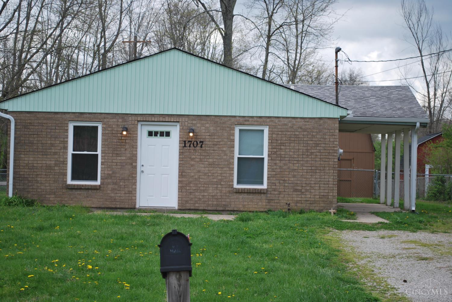1707 Parker Road Milford, OH 45150 - Photo 2 of 38