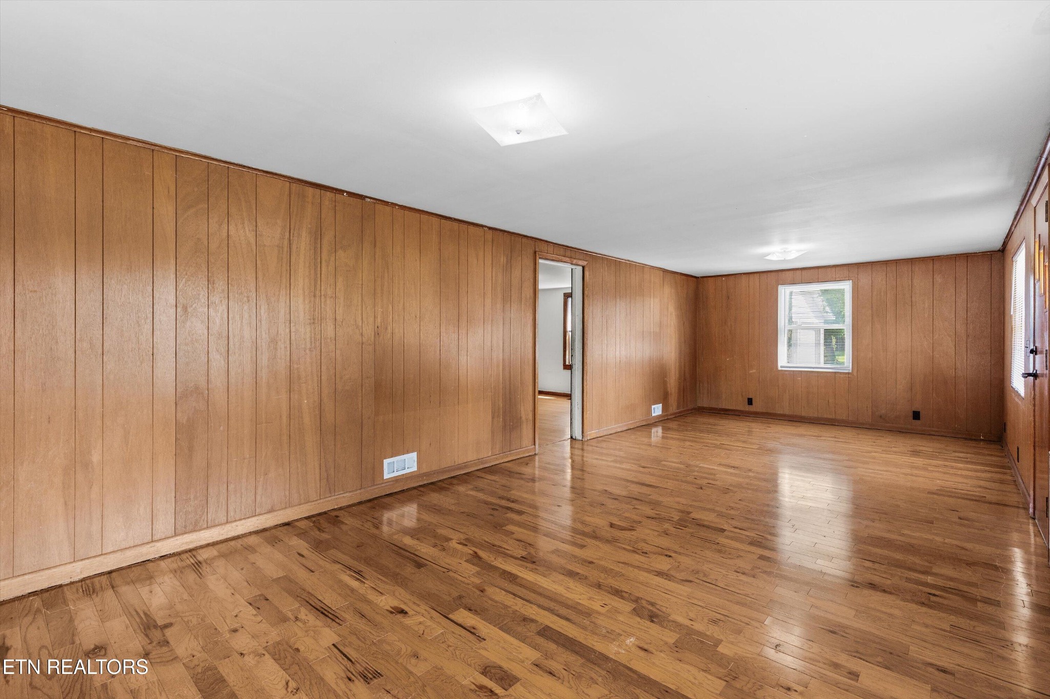 904 Ridge Road Maryville, TN 37803 - Photo 4 of 32 Gallery Image 4