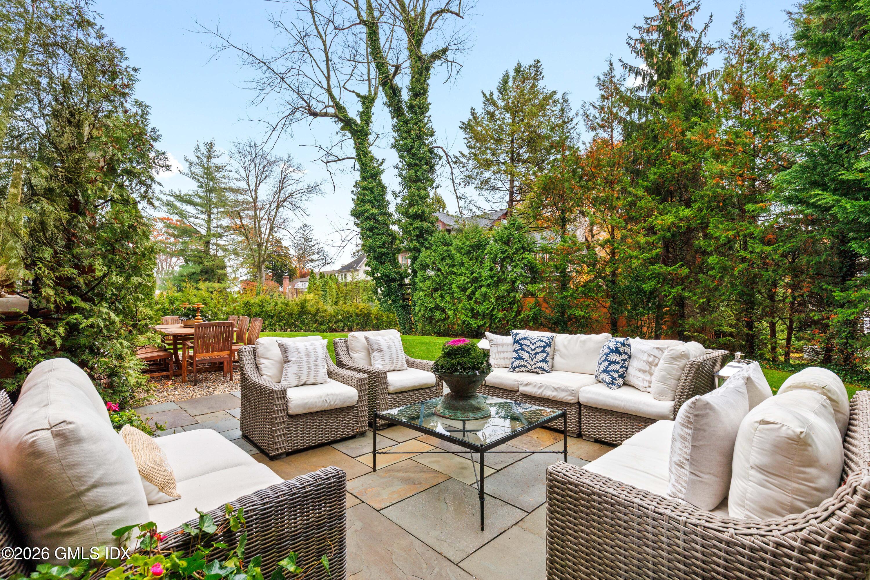 15 Field Road Riverside, CT 06878 - Photo 27 of 34 Backyard