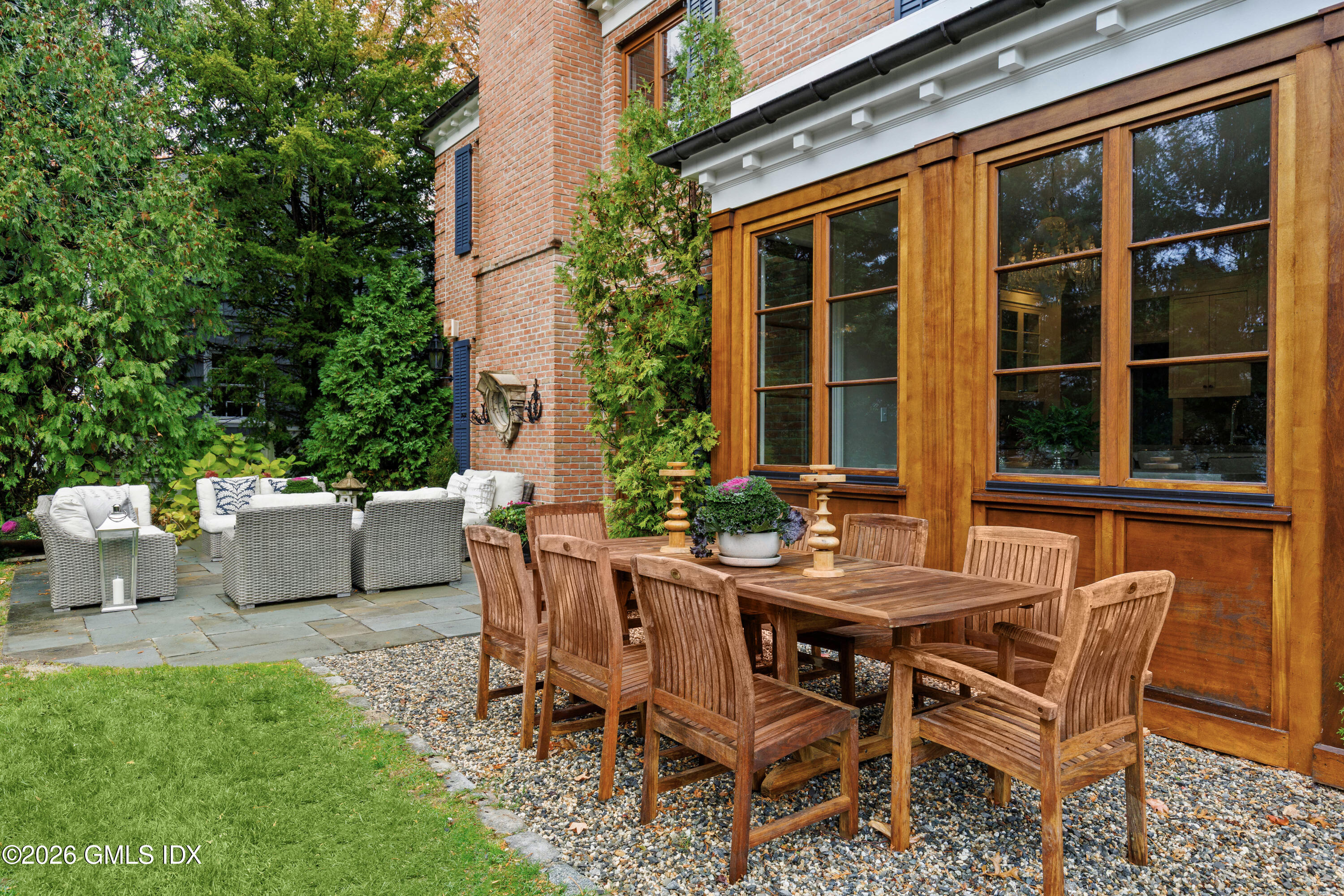 15 Field Road Riverside, CT 06878 - Photo 28 of 34 Backyard