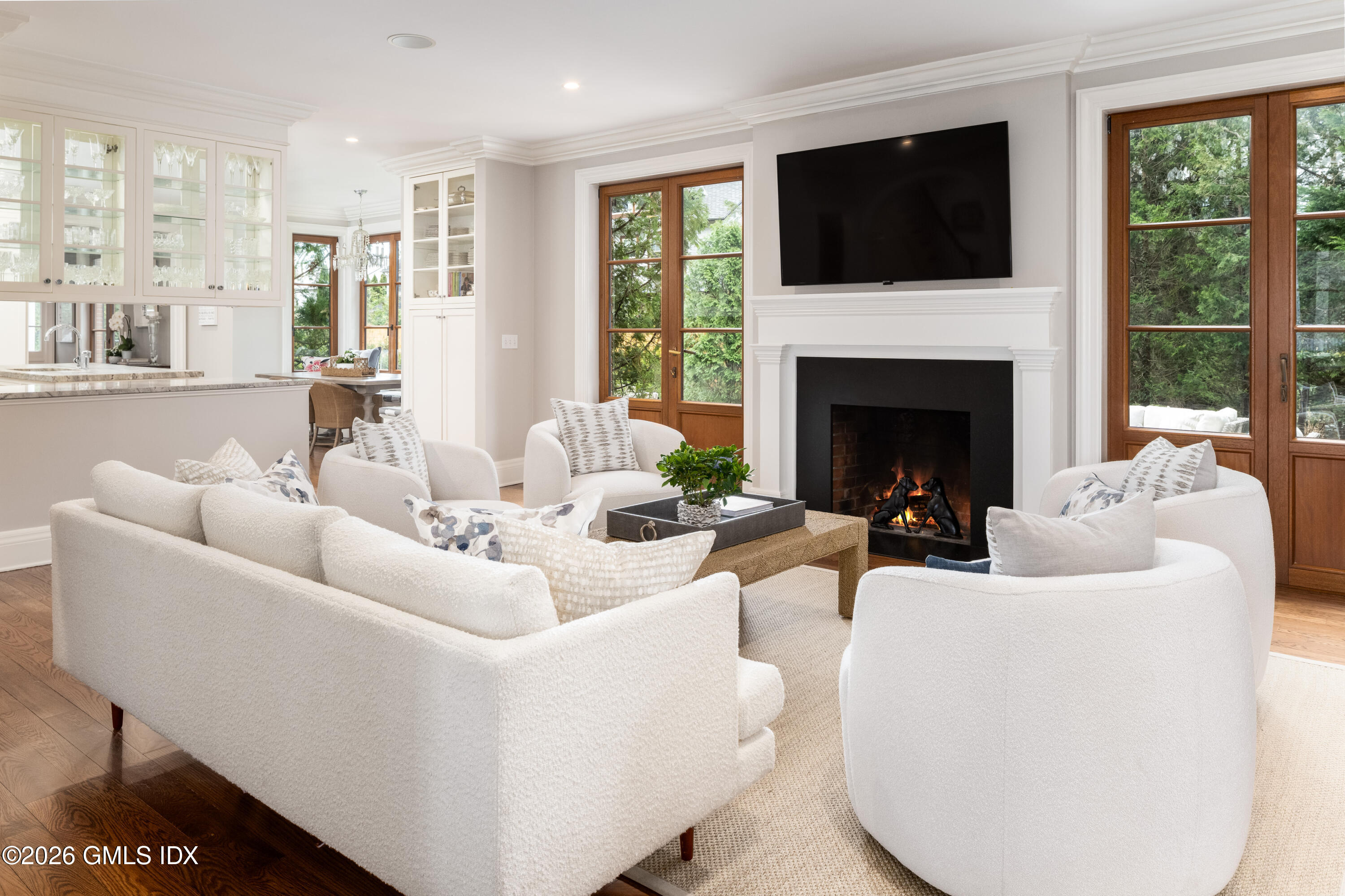 15 Field Road Riverside, CT 06878 - Photo 7 of 34 Family Room