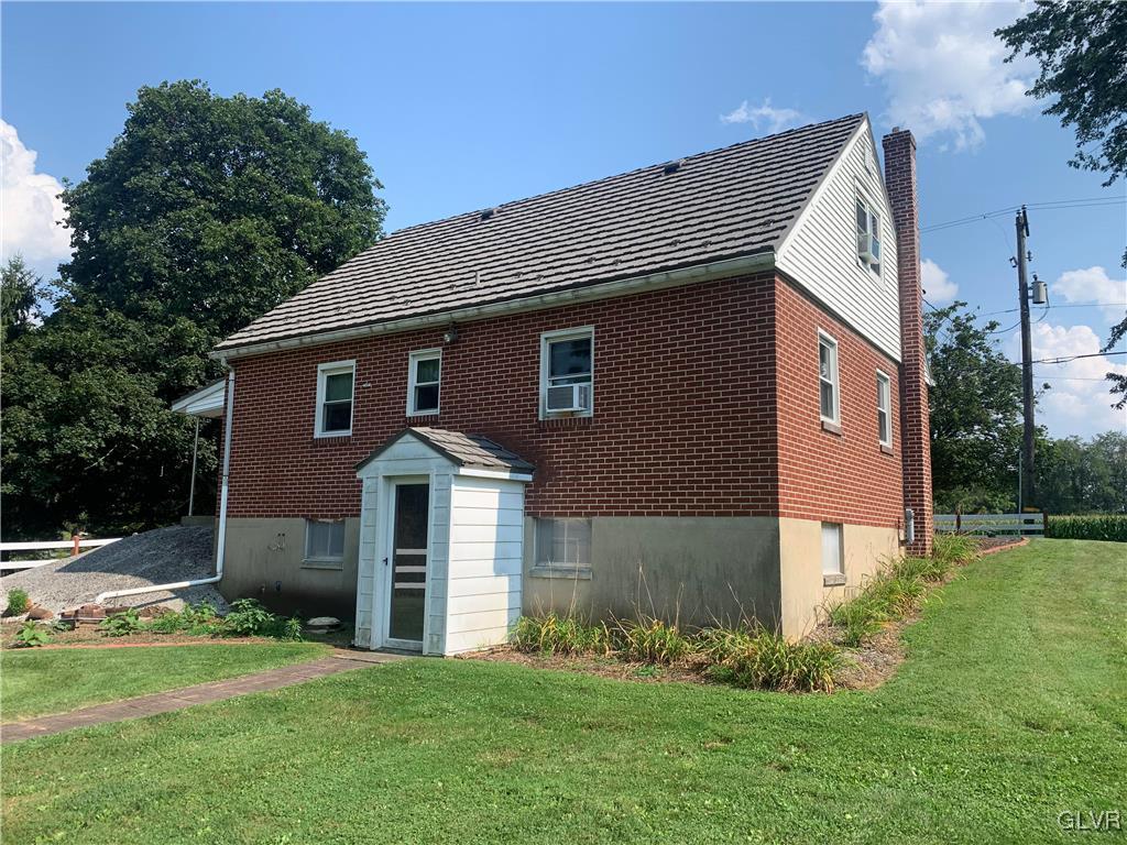 3209 Shankweiler Road Allentown, PA 18104 - Photo 6 of 27 Gallery Image 6