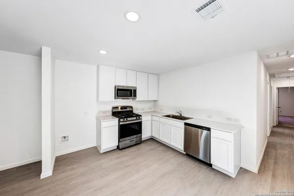 $1,545 | 3822 Glade Creek, San Antonio, TX 78245