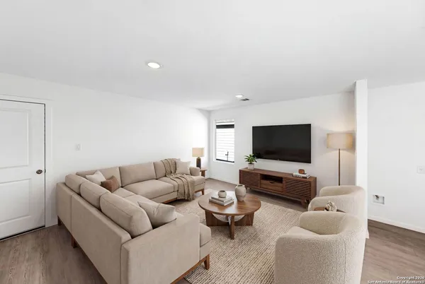 $1,545 | 3822 Glade Creek, San Antonio, TX 78245