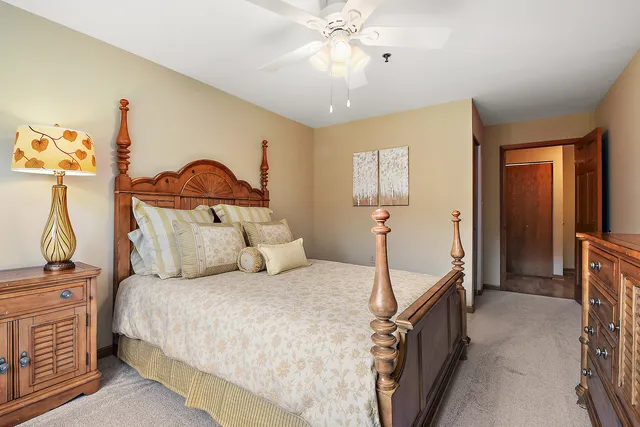 $59,500 | 10300 Village Cir Drive, Unit 4407, Palos Park, IL 60464