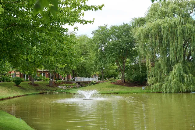 $59,500 | 10300 Village Cir Drive, Unit 4407, Palos Park, IL 60464