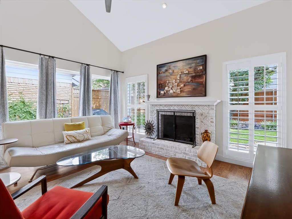 4040 Rive Lane Addison, TX 75001 - Photo 11 of 39 Gallery Image 11