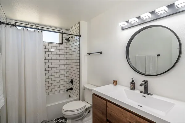 $8,500 | 409 West Sierra Drive, Santa Ana, CA 92707