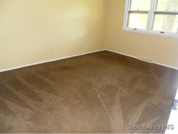44 Squires Road Springfield, IL 62704 - Photo 5 of 10
