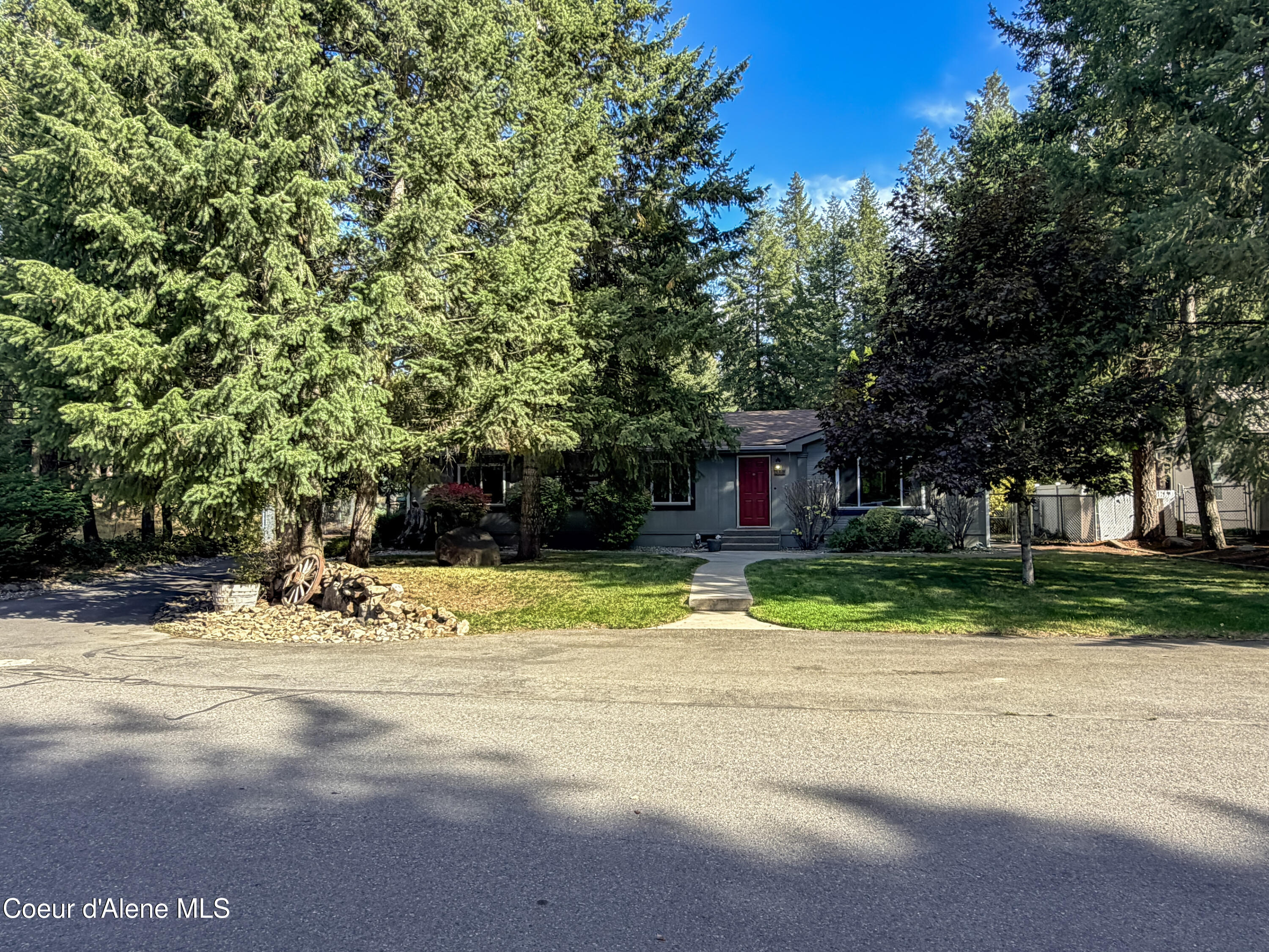 380 South Riviere Court Coeur D'Alene, ID 83814 - Photo 3 of 63 380 S. RIVIERE COURT