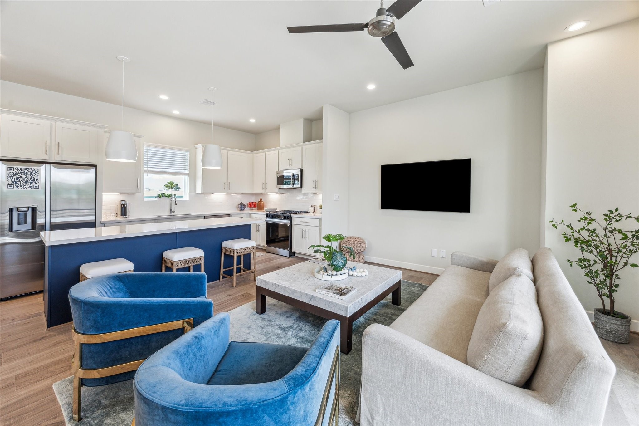 10610 Cascade Ledge Lane Houston, TX 77025 - Photo 9 of 25 Representative Photo - Layout and Selections May Vary