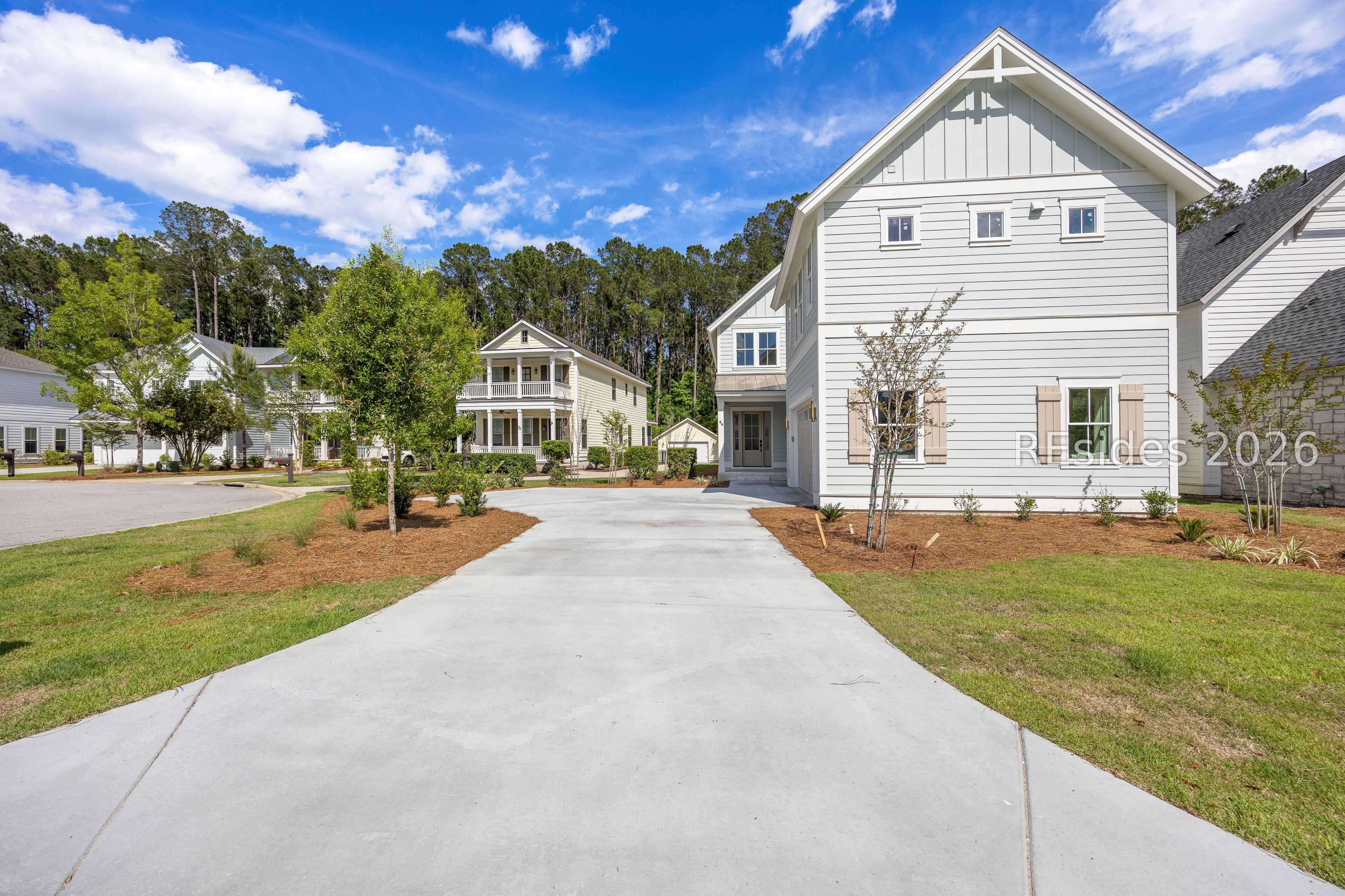 28 Blue Trail Court Bluffton, SC 29910 - Photo 2 of 89