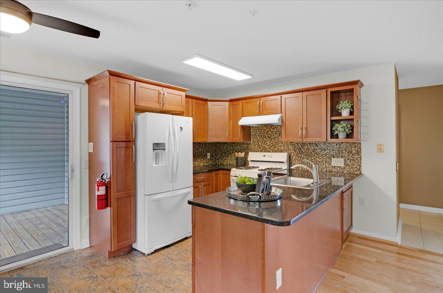 151 Wildflower Place Delran, NJ 08075 - Photo 8 of 21 Kitchen