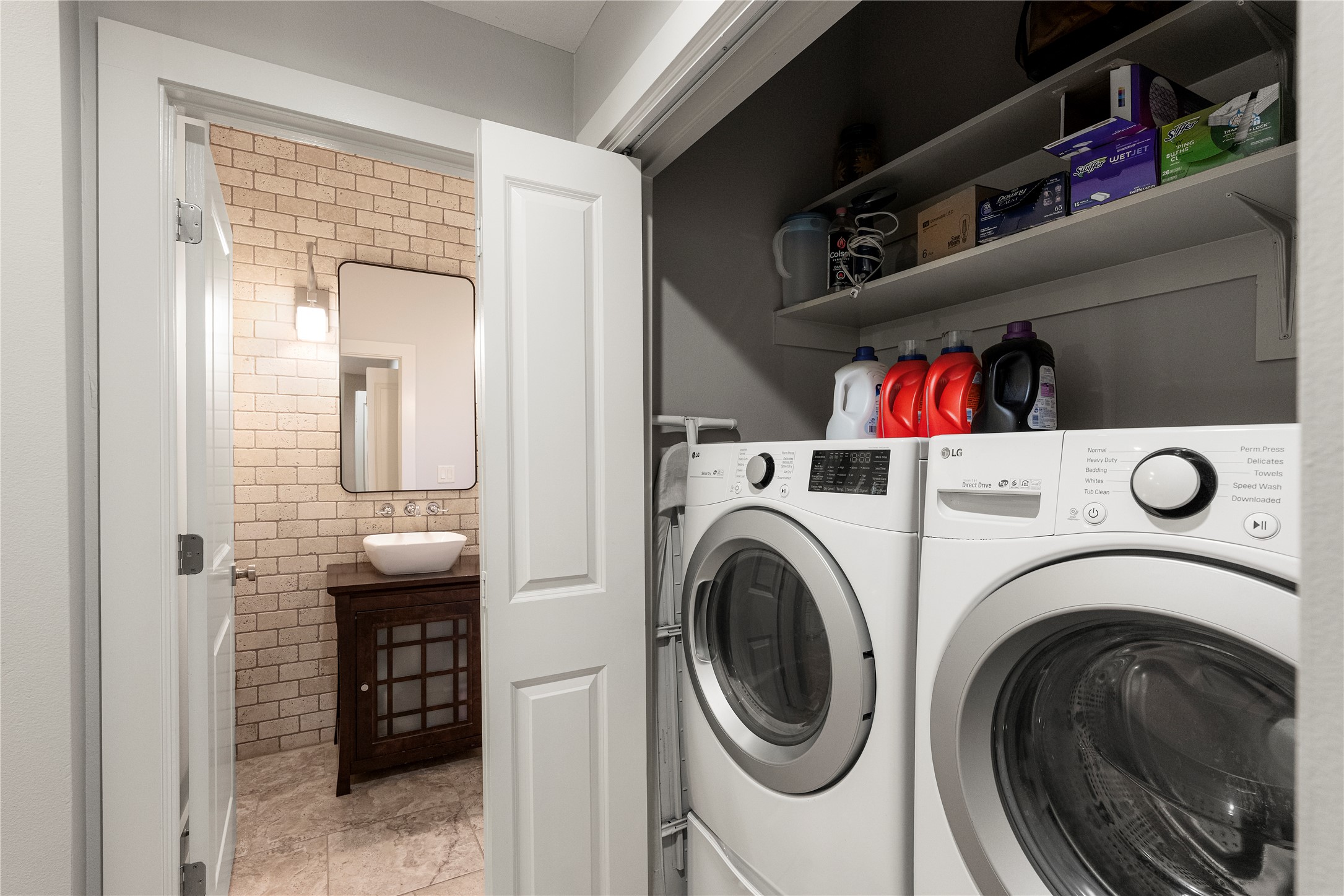3814 Ridgelea Drive, Unit A Austin, TX 78731 - Photo 17 of 30 a utility room with dryer and washer