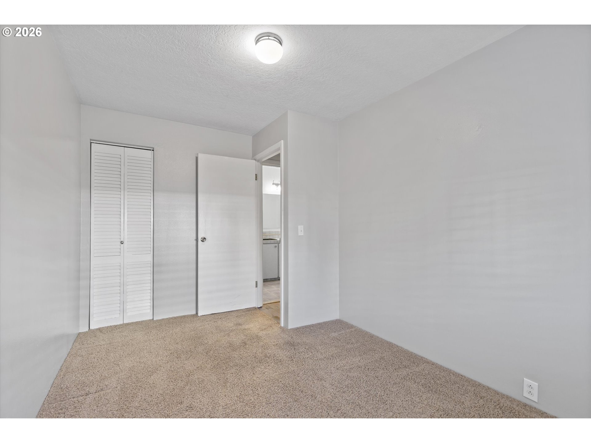 860 Southwest 10th Street Lincoln City, OR 97367 - Photo 20 of 45 a view of an empty room