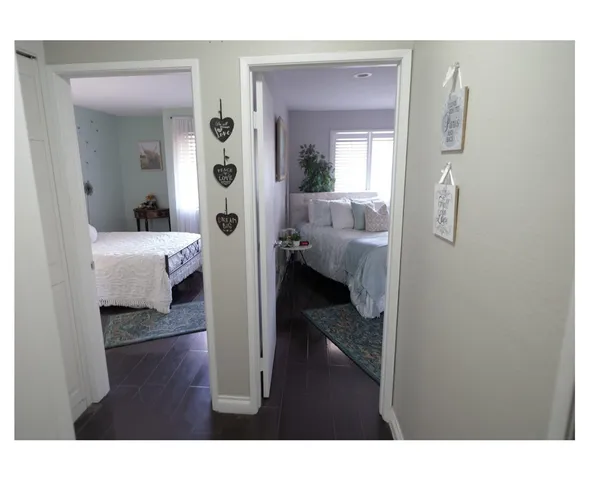 a en suite bathroom with a sink and a mirror
