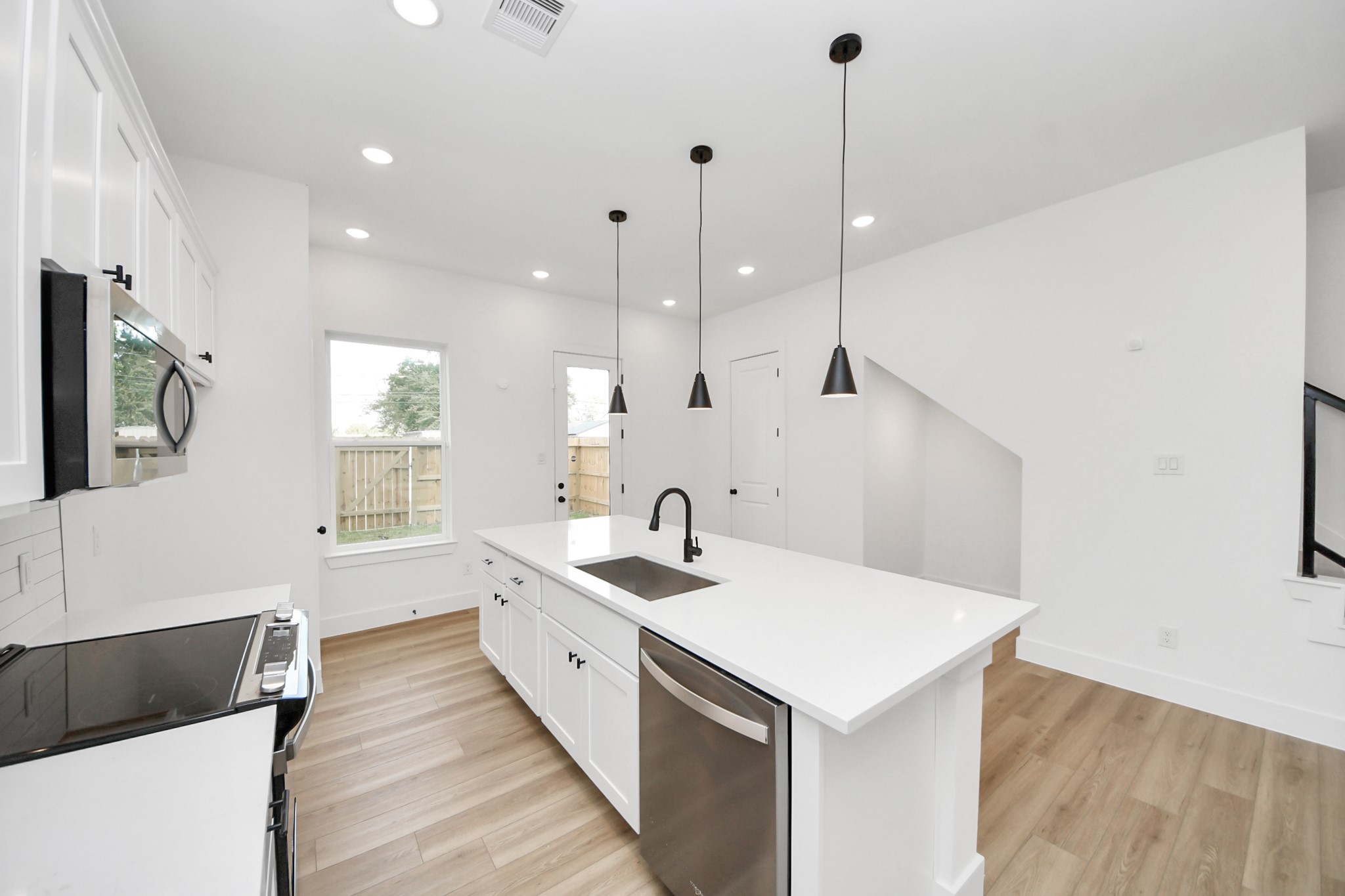 2708 Bostic Street, Unit A Houston, TX 77093 - Photo 10 of 25