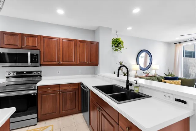 $2,450 | 5617 Whitehead Street, Bradenton, FL 34203