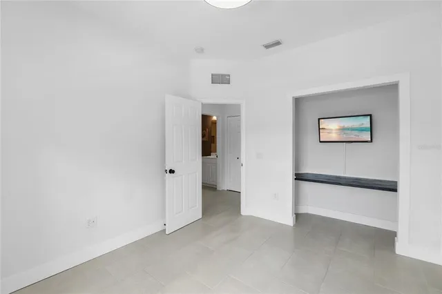 $2,450 | 5617 Whitehead Street, Bradenton, FL 34203