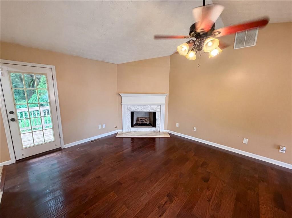 2195 Clayton Ridge Lithonia, GA 30058 - Photo 10 of 22