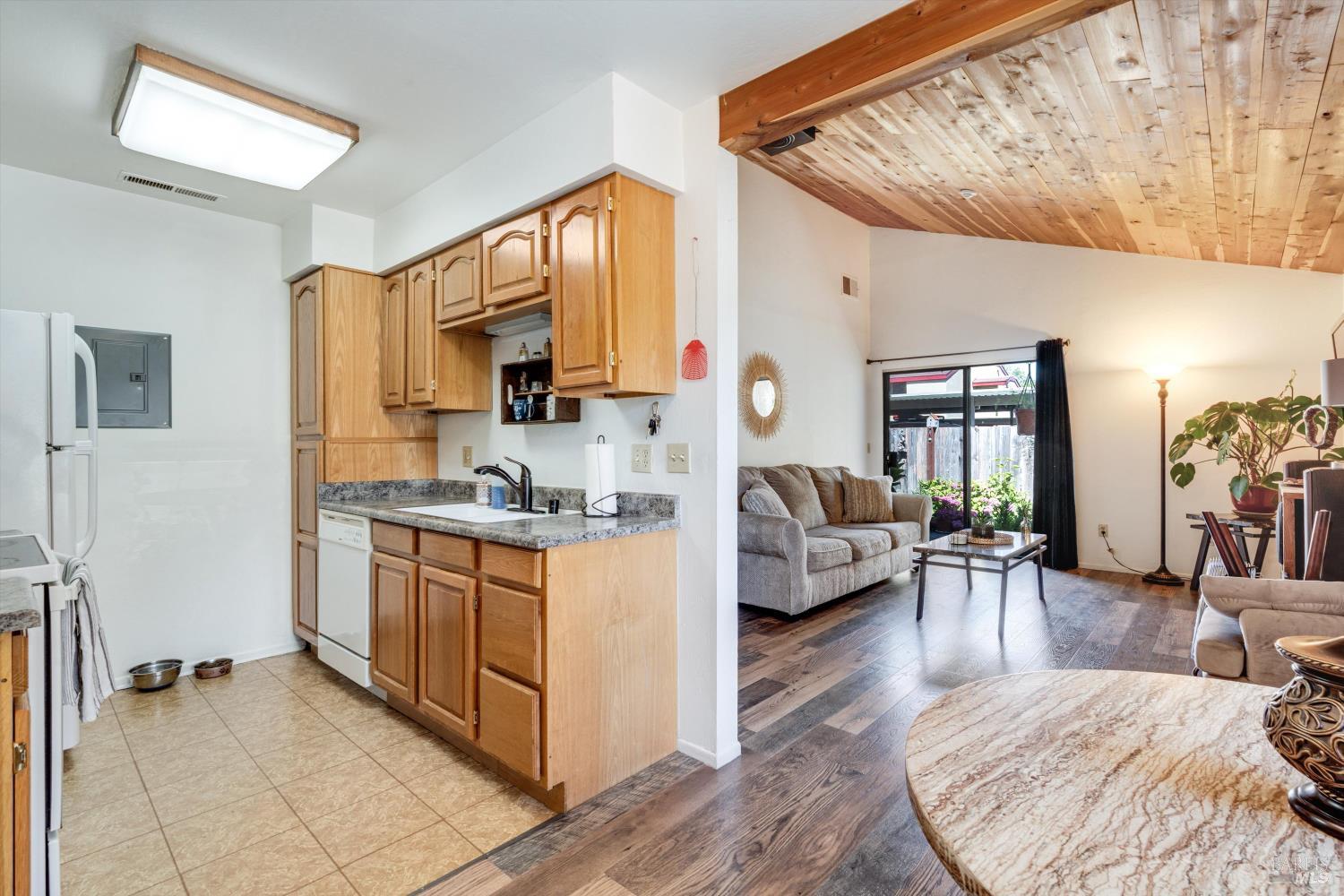 6 Redwood Court, Unit 6 Santa Rosa, CA 95409 - Photo 4 of 13