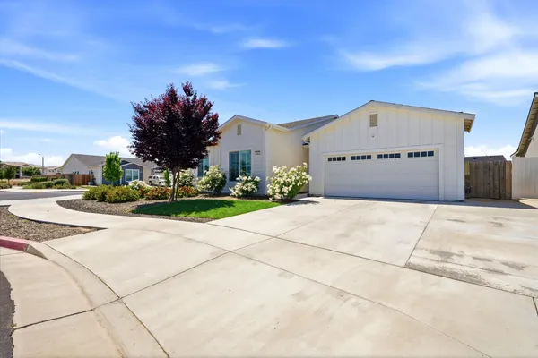 $520,000 | 3617 North Santa Fe Street, Visalia, CA 93291