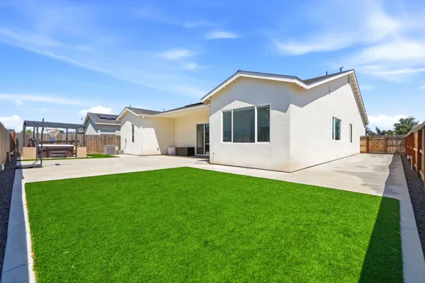 $520,000 | 3617 North Santa Fe Street, Visalia, CA 93291