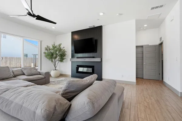 $520,000 | 3617 North Santa Fe Street, Visalia, CA 93291