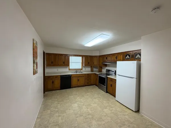 $225,000 | 1319 Kandiyohi Avenue Southwest, Willmar, MN 56201