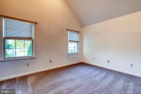 a view of empty room with window
