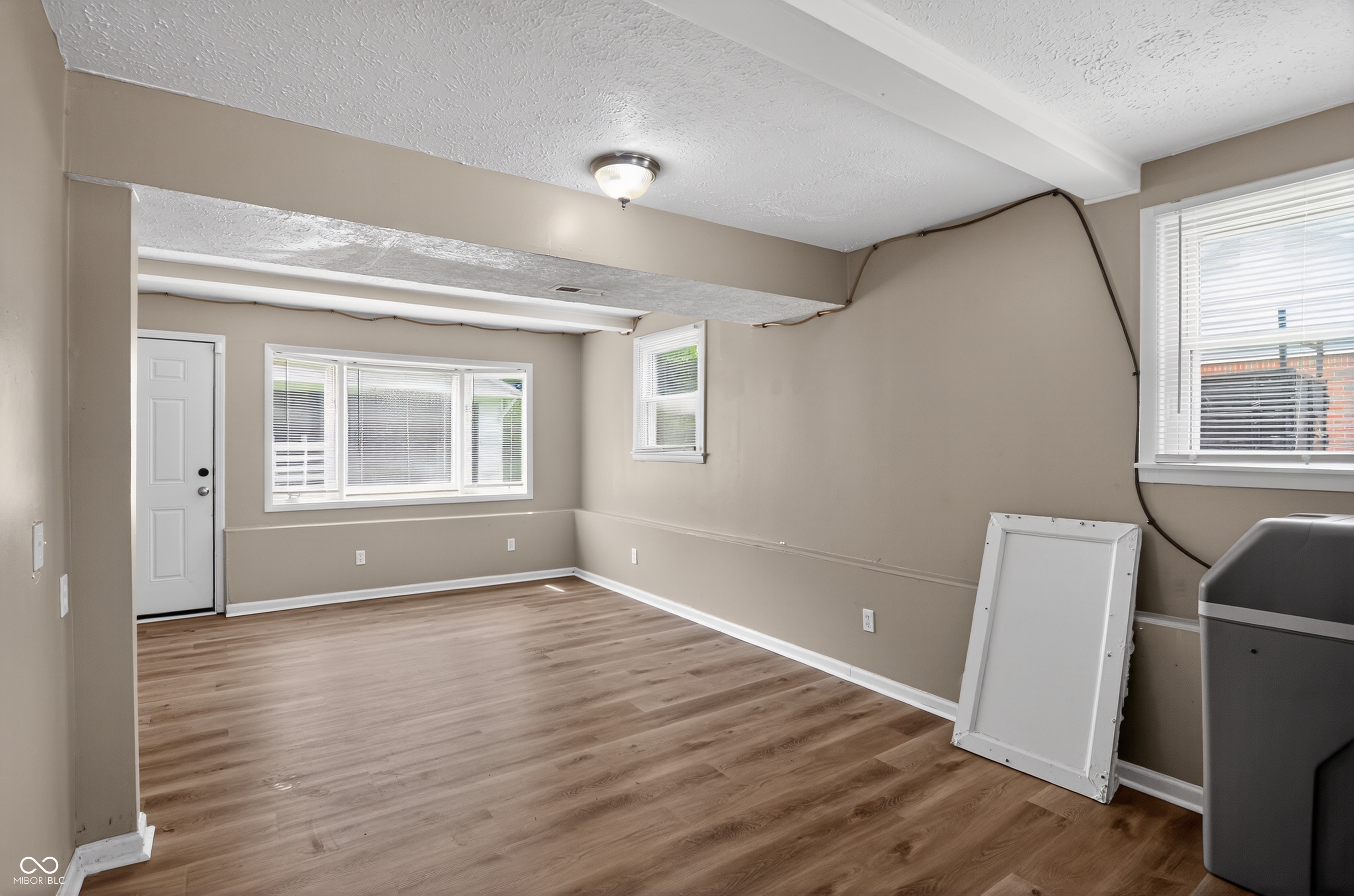 4231 Thompson Road Indianapolis, IN 46237 - Photo 13 of 40