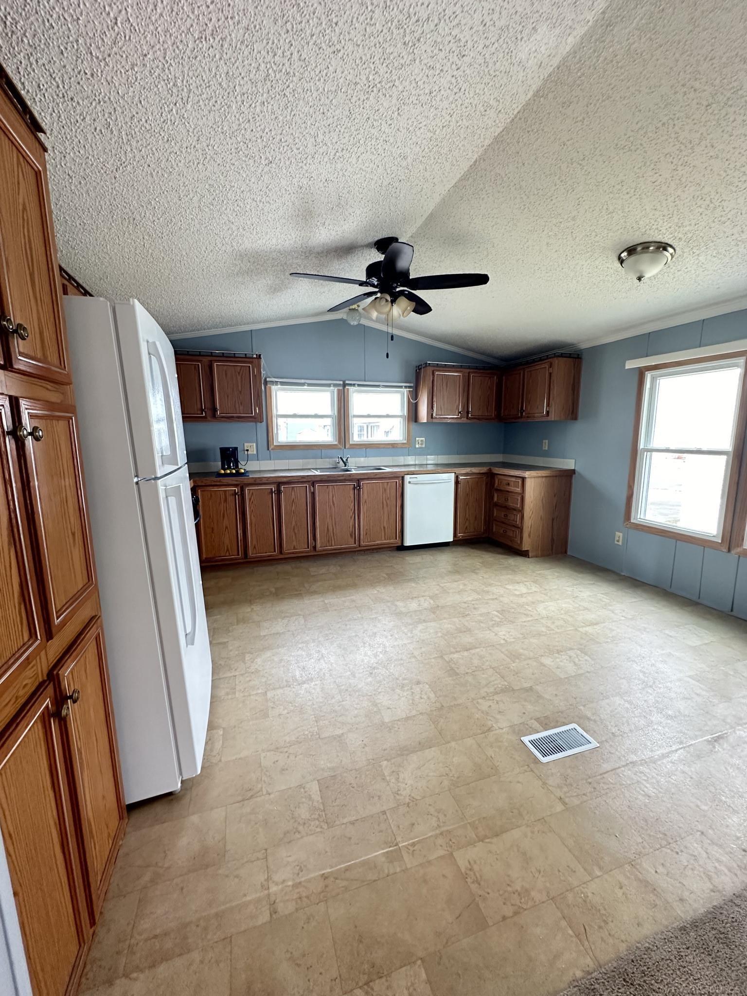 29608 Carousel Street Novi, MI 48377 - Photo 8 of 24 Gallery Image 8