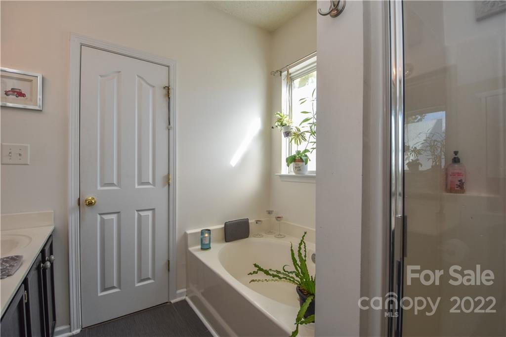 8003 Trotter Road Charlotte, NC 28216 - Photo 14 of 28 Gallery Image 14