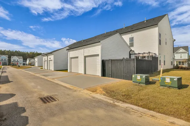 $335,000 | 1011 Swamp Harrier Avenue, Ravenel, SC 29470