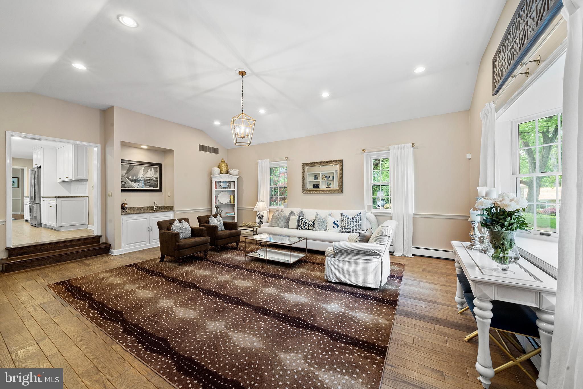 300 Woods Road Glenside, PA 19038 - Photo 8 of 47