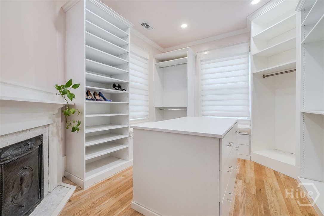 514 Maupas Avenue Savannah, GA 31401 - Photo 34 of 53 Your clothes, bags and shoes wil thank you!