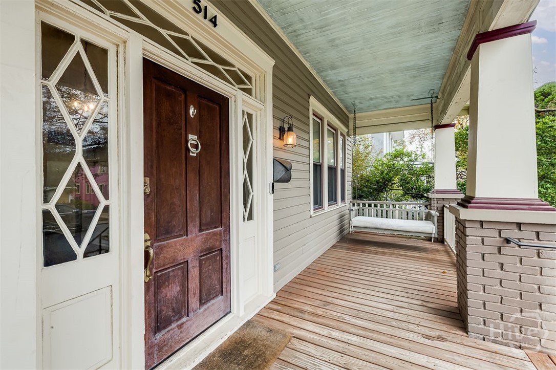 514 Maupas Avenue Savannah, GA 31401 - Photo 5 of 53 The porch swing is included in the sale.