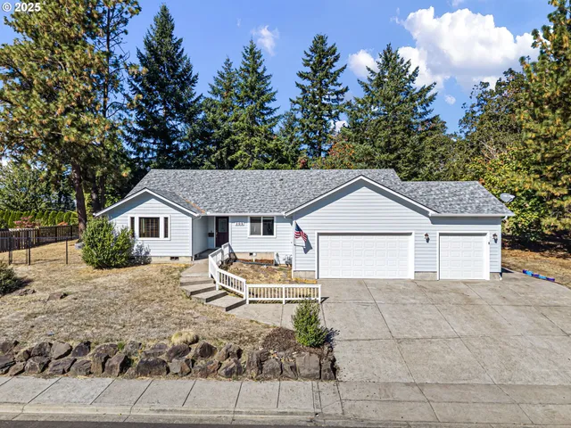 $575,000 | 305 School Avenue, Brownsville, OR 97327