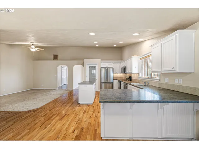 $575,000 | 305 School Avenue, Brownsville, OR 97327