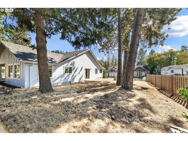 $575,000 | 305 School Avenue, Brownsville, OR 97327